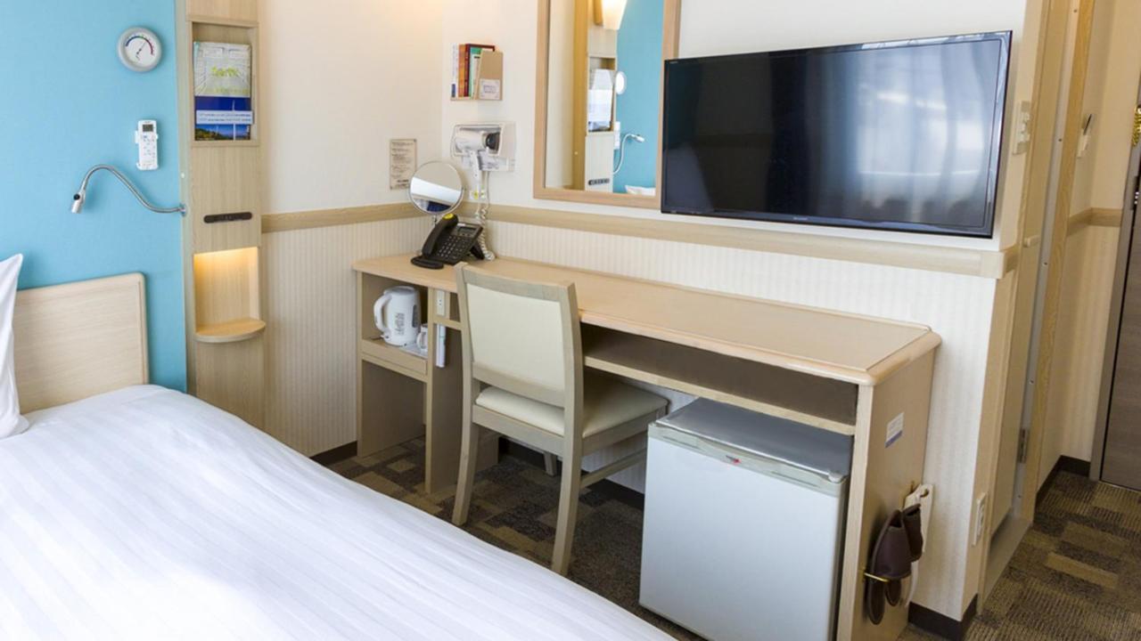 Toyoko Inn Tokyo Keihin Tohoku Sen Oji Eki Kita Guchi Exterior foto